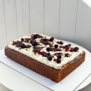 vanilla & blackberry sheet cake